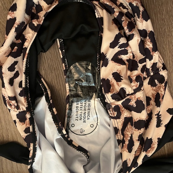 Women’s two piece swim suit size Large - Picture 5 of 5